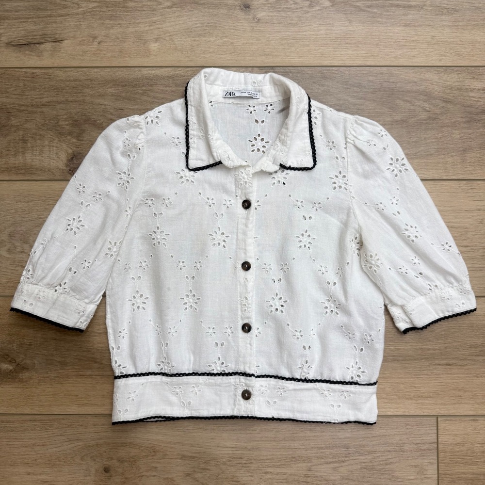 Zara White Eyelet Embroidery Cropped Shirt Black Contrast Trim Size Medium - Picture 1 of 8